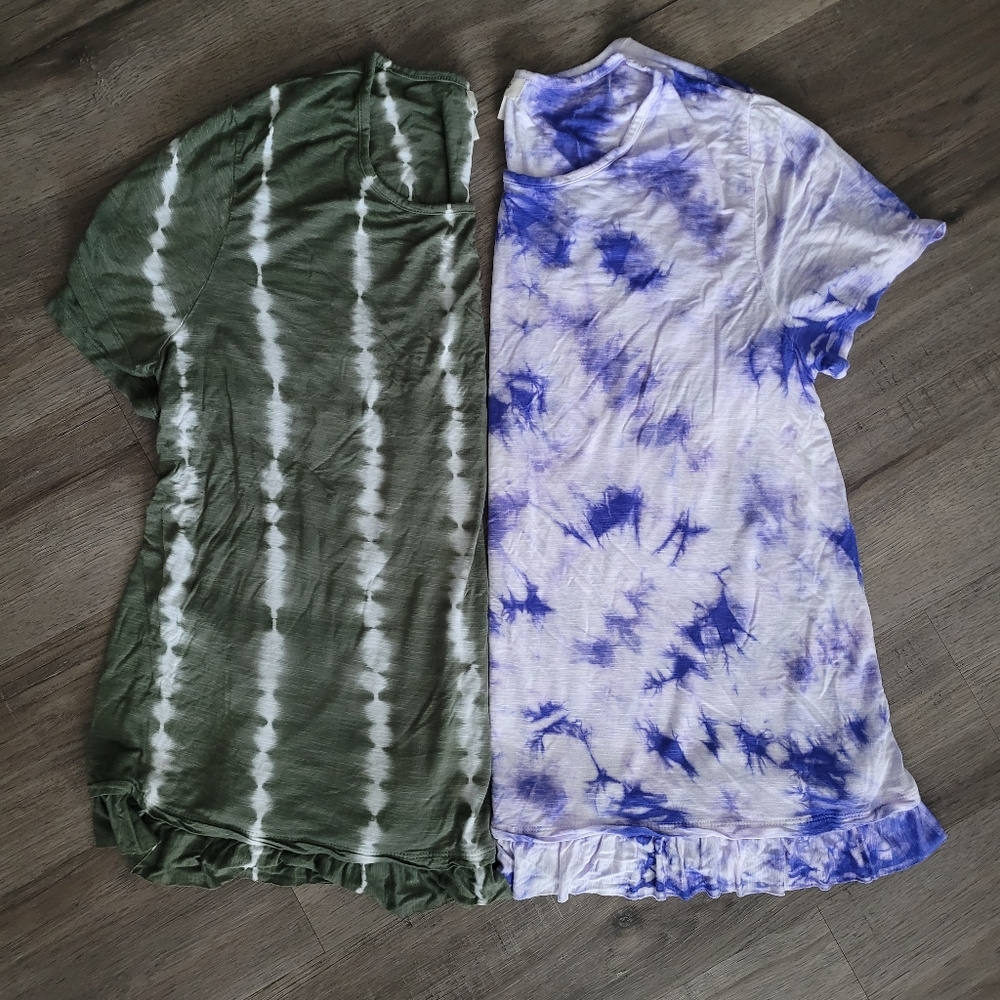 2 Size XL Tie Dye Tops!